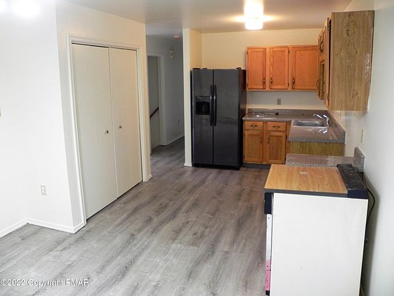3rd image of 1097 Knollwood Dr