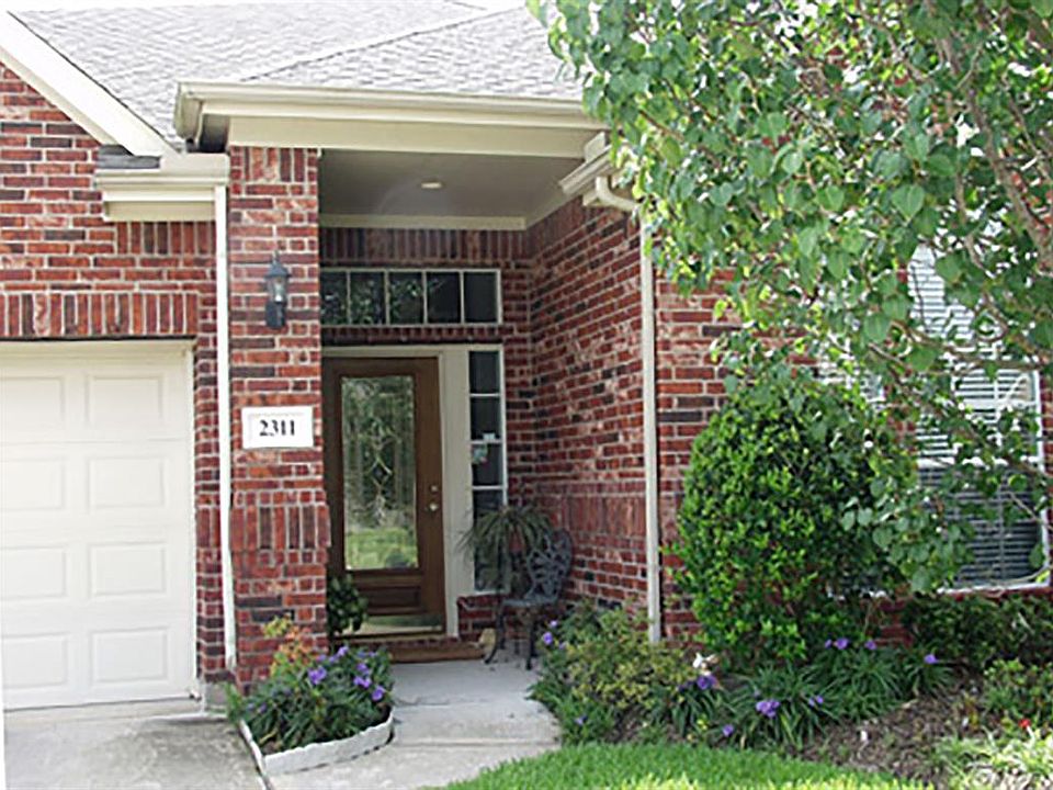 1st image of 2311 N Lago Vista Dr