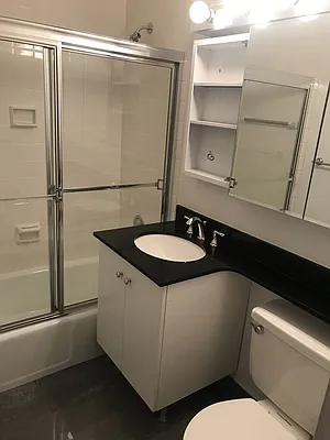 Rented by Carlyle Property Management | media 8