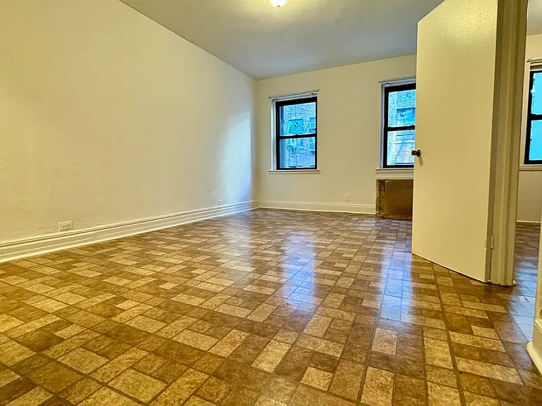 39 W 46th St #5R — Photo 2