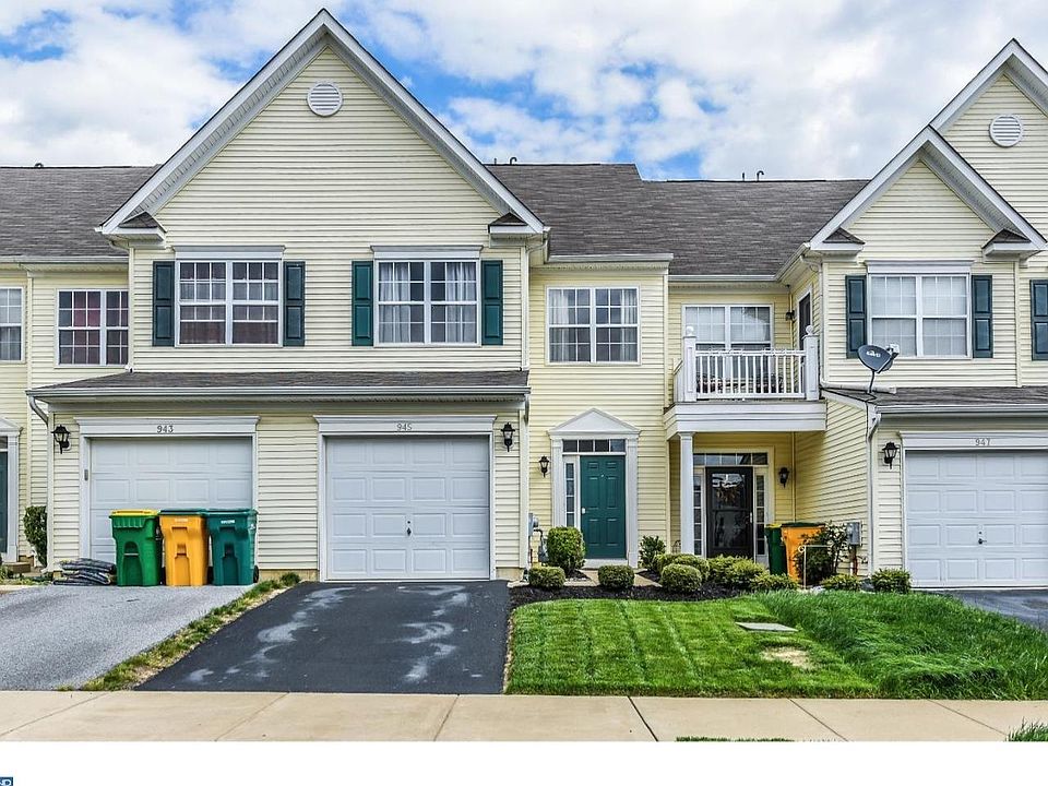 1st image of 945 Lansdowne Rd