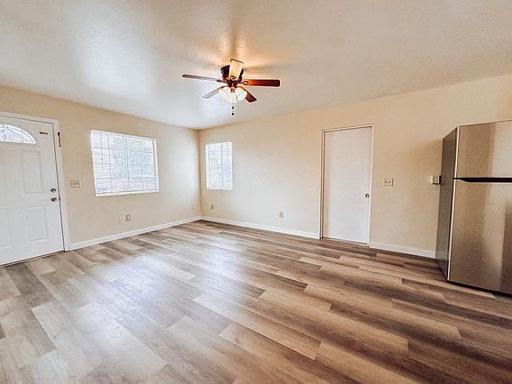 2nd image of 5506 Gables St