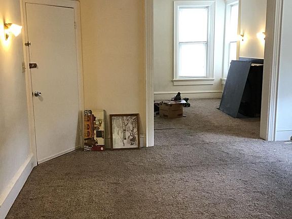 5th image of 140 E Washington St #1