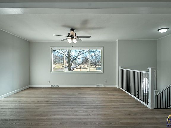 5th image of 4625 NE Liggett Ln