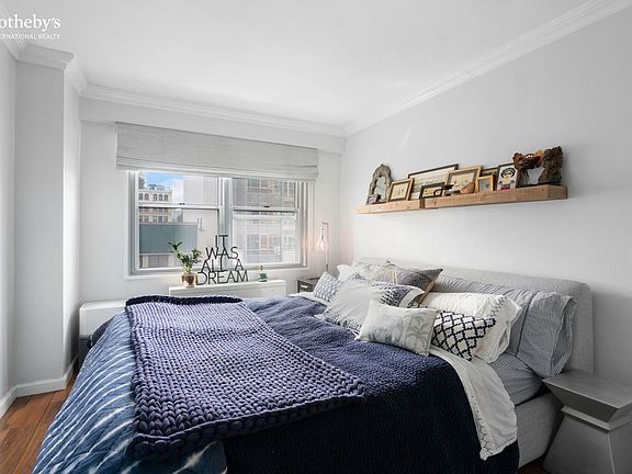 4th image of 10 W 15th St APT 1115