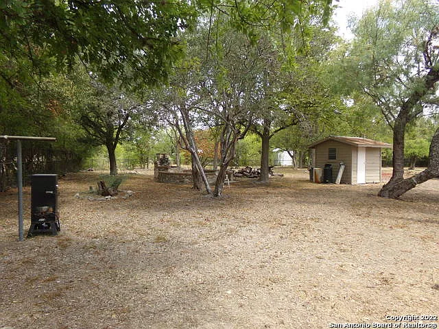 5975 Babcock Rd — Photo 6