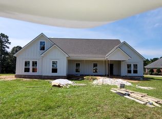 135 Quail Valley Dr, Leesburg, GA 31763