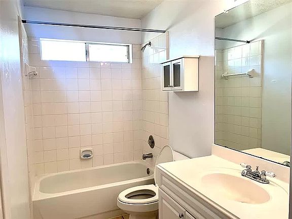 4th image of 4219 Margate Dr