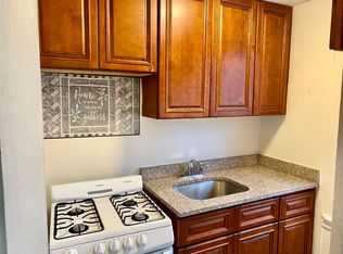 2201 Purchase St #1N, New Bedford, MA 02746