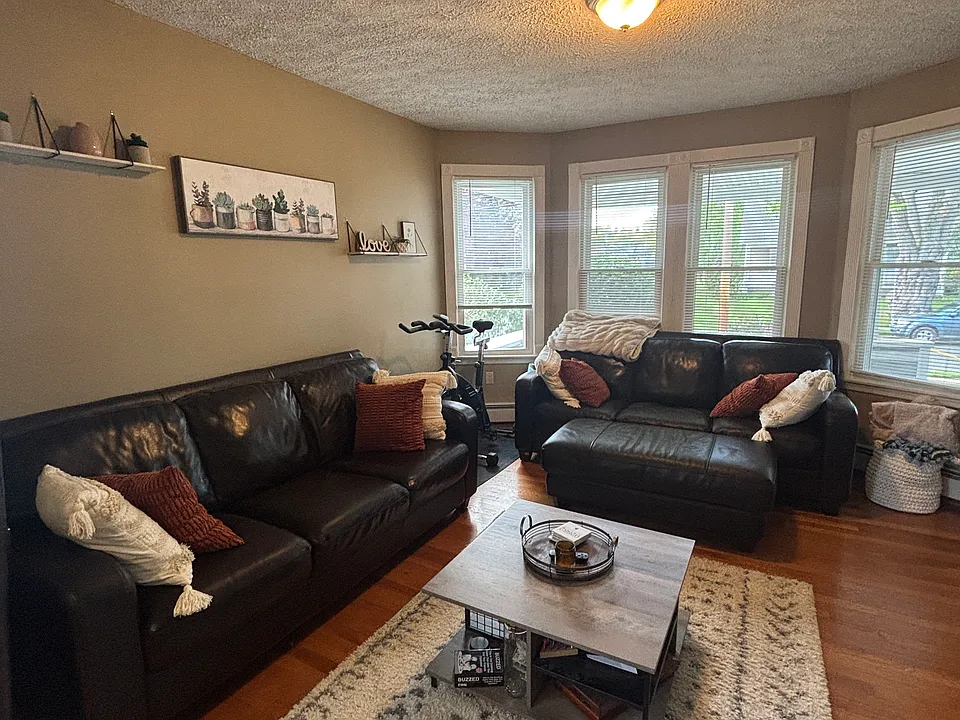 43 Whitman Ave #1