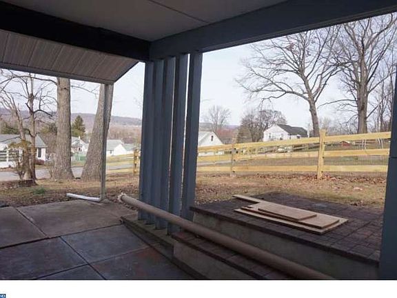 3rd image of 3722 Bungalow Glade
