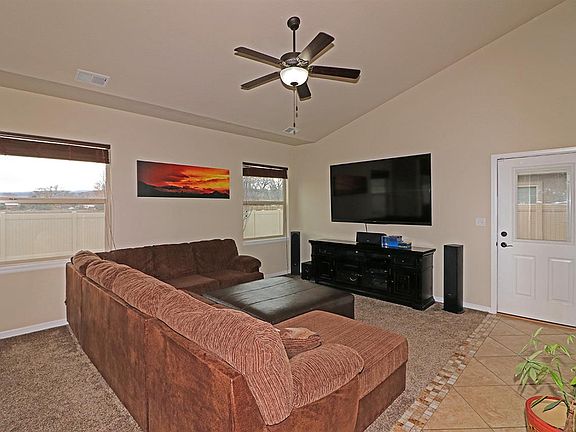 2nd image of 2855 Thomas St