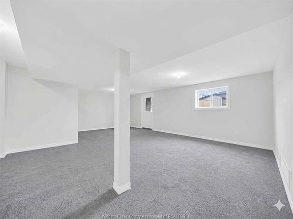 4th image of 1076 Lublin Ave