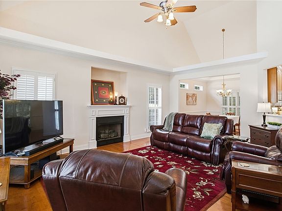 4th image of 128 McPhail Farms Cir