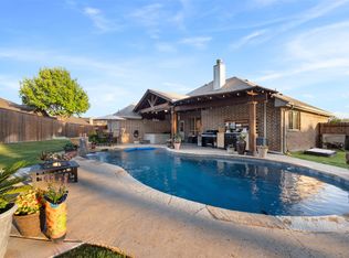 5200 Medallion Ct, Midlothian, TX 76065