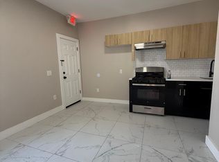 190 Park St #10A, East Orange, NJ 07017