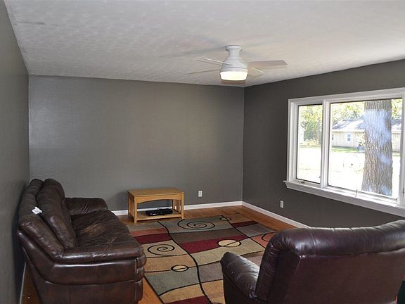 5th image of 883 Pine Grove Ave