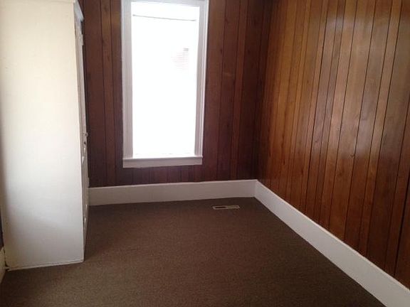 5th image of 27 Broadhead Ave