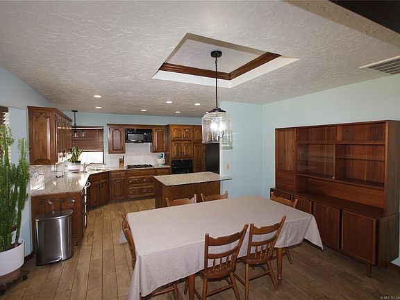 4th image of 9406 S Oxford Pl