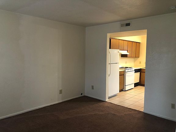 4th image of 172 W Price St #10