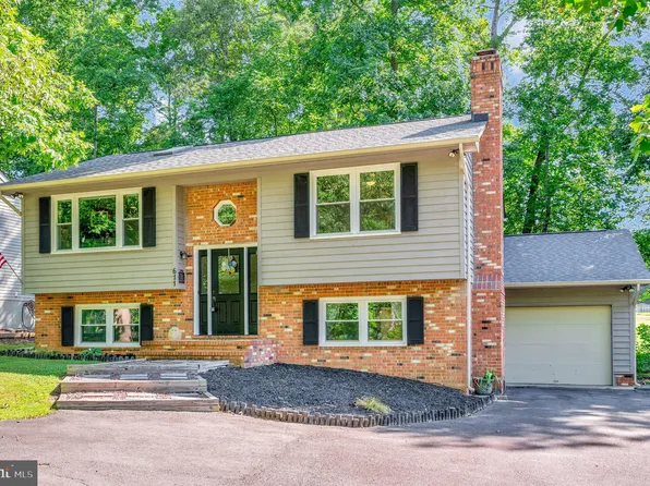 611 Mount Pleasant Dr, Locust Grove, VA 22508