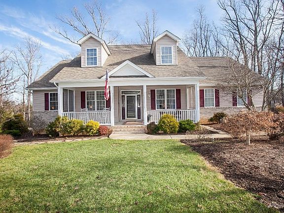 3rd image of 28 Fleetwood Dr
