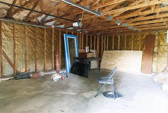 3 bed, 1288 sqft, $1,100 — Photo 4
