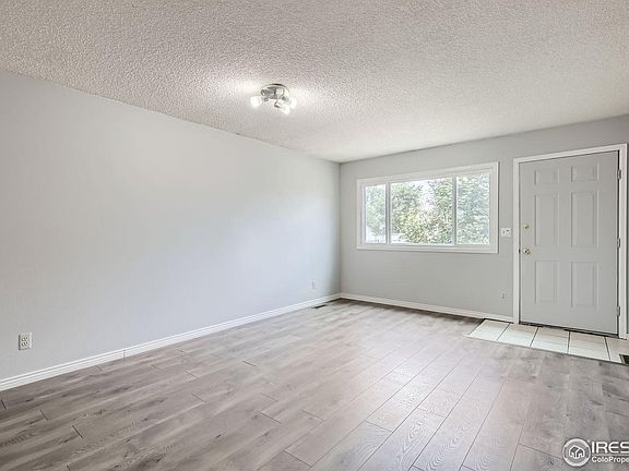 5th image of 4113 Hayes Cir