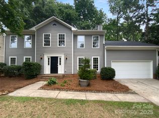 10518 Fairway Ridge Rd, Charlotte, NC 28277