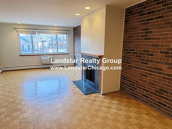 3rd image of 644 W Arlington Pl APT 4H