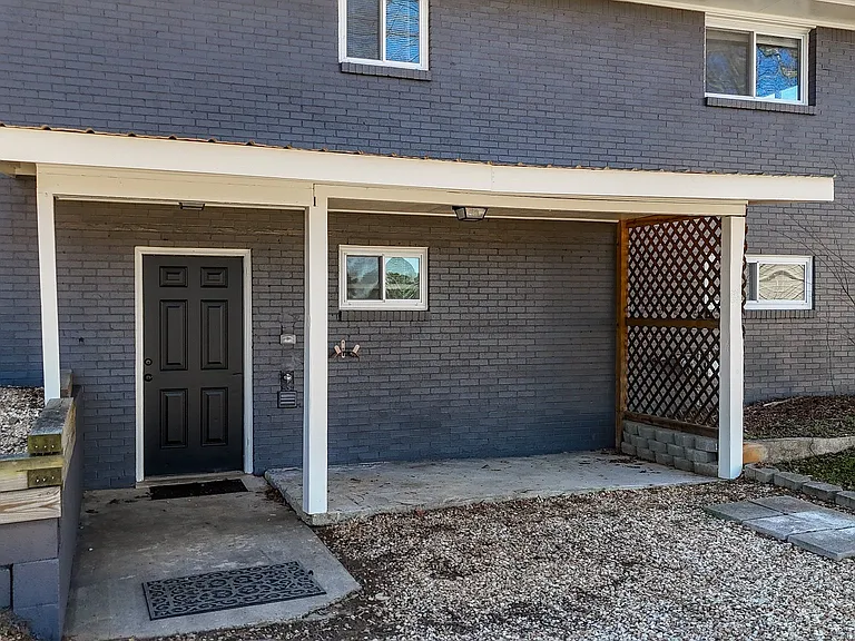 5 Greenbriar Ave — Photo 9