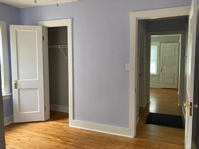504 Henry St — Photo 14