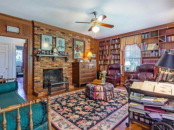 4th image of 72 Wildwood Ln