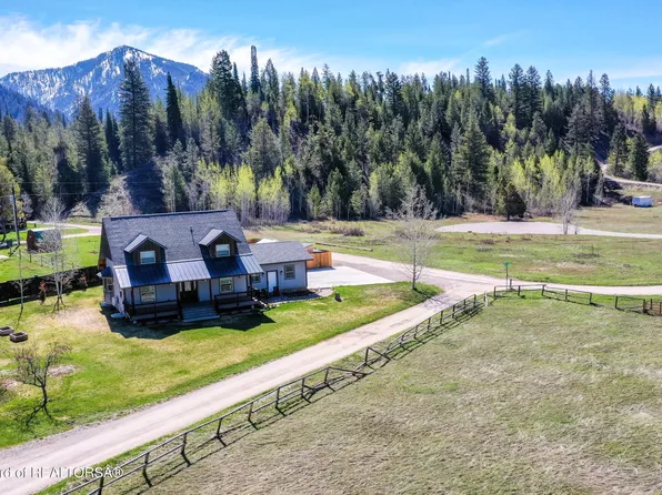 353 Jordan Canyon Dr, Alpine, WY 83128