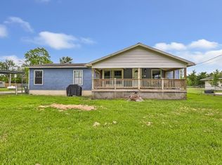 5510 Carriage Trails Dr, Mont Belvieu, TX 77523