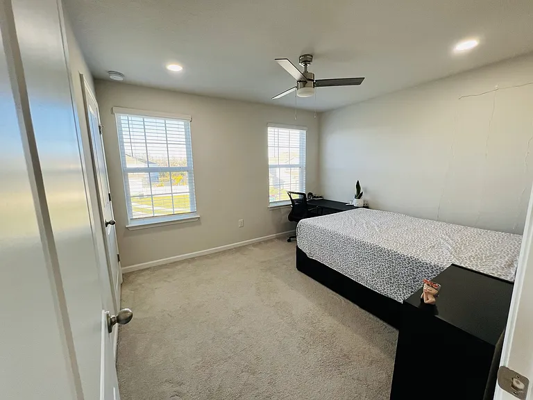 18184 Hunters Meadow Walk — Photo 25