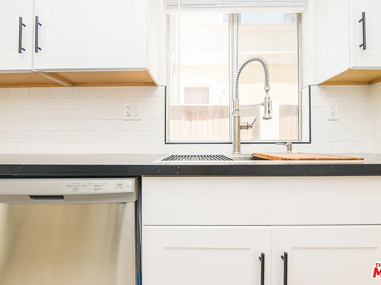 2602 Carnegie Ln #1 — Photo 16