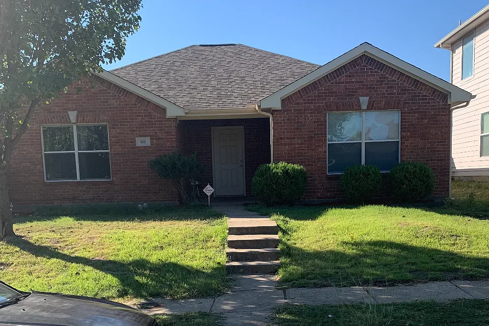 152 Triumph Rd