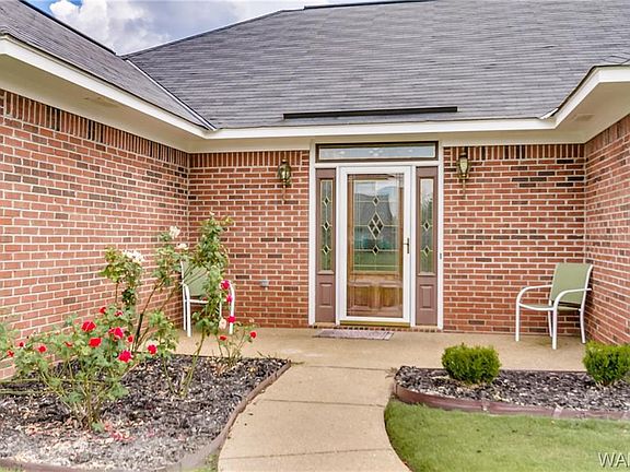3rd image of 3913 Green Brook Dr