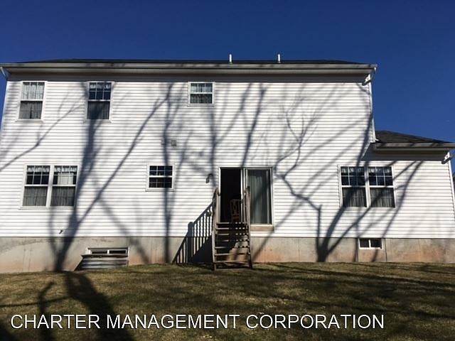 2nd image of 2066 Canyon Creek Rd