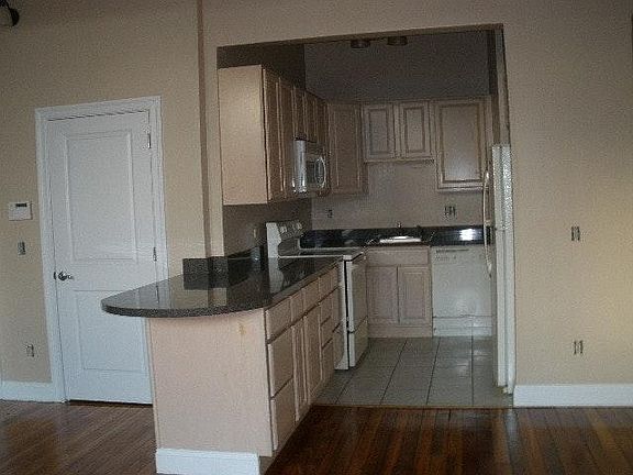 2nd image of 775 Potters Ave Unit 5
