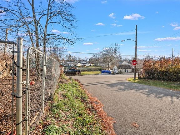 5th image of 12216 Cottage Ave