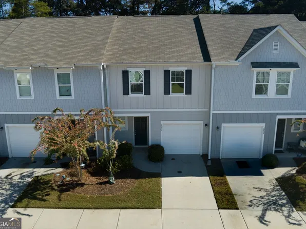 1054 Paddington Dr, Cartersville, GA 30120