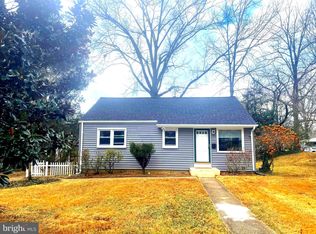 1938 Griffith Rd, Falls Church, VA 22043
