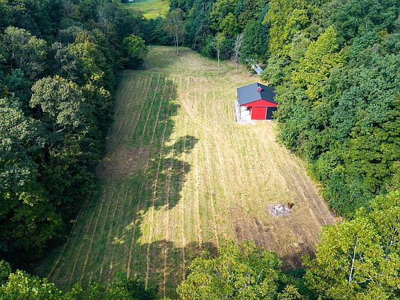 3rd image of 590 Scenic Rd