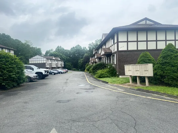 260 Scott Road APT 1, Waterbury, CT 06705