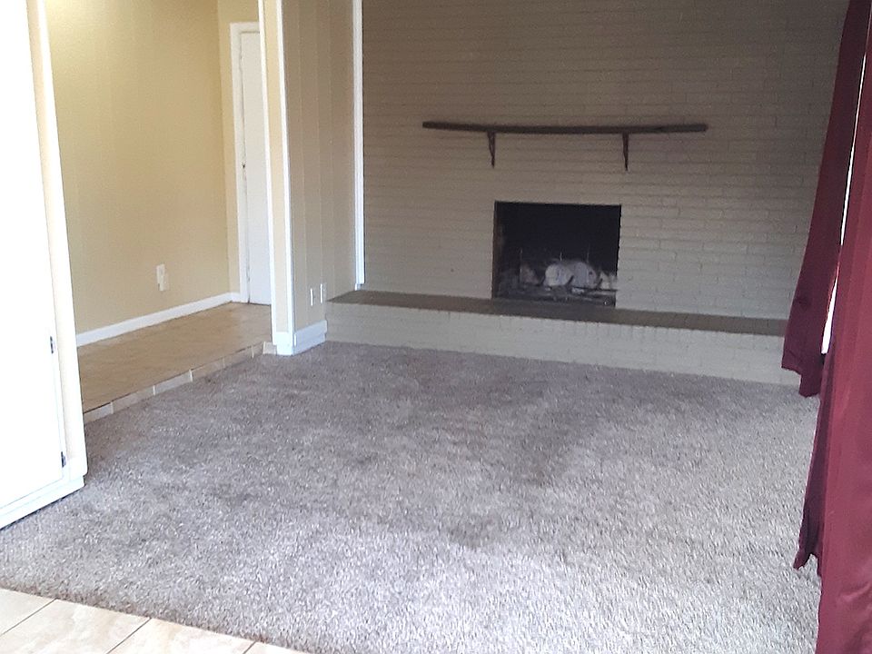 2nd image of 3106 Paramount Blvd #B