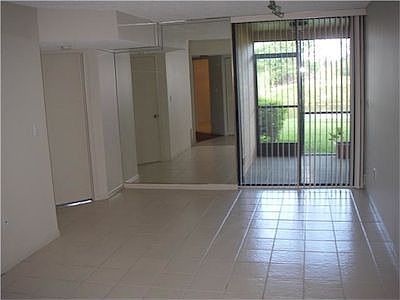 5th image of 15535 Miami Lakeway N #10723