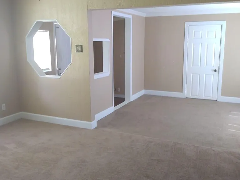 1249 Woodruff Ave — Photo 15