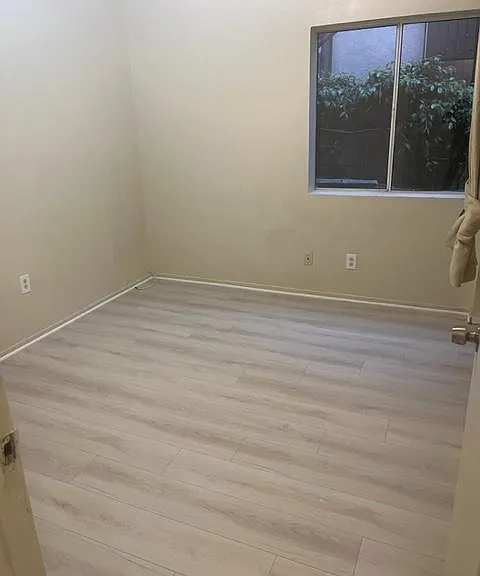 5243 Huntington Dr N #2 — Photo 8